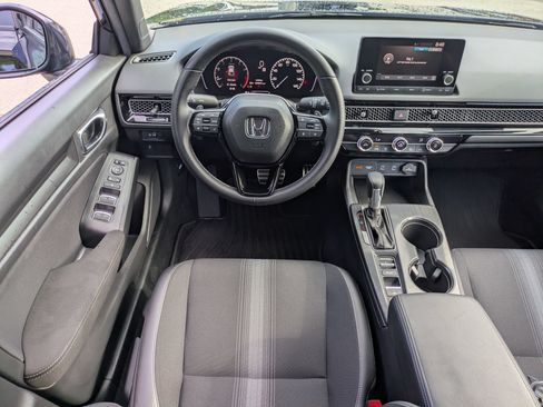 Used 2025 Honda Civic Sport image 31