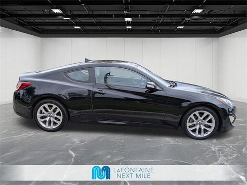 Used 2016 Hyundai Genesis 3.8 image 6