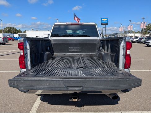 Used 2021 Chevrolet Silverado 2500 LT image 12
