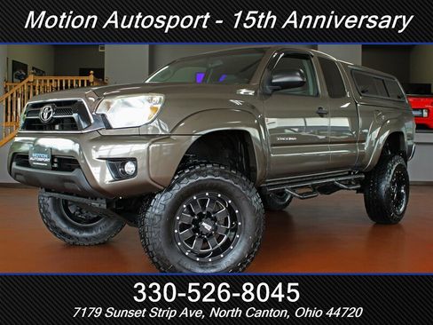 Used 2013 Toyota Tacoma 4x4 Access Cab V6 w/ SR5 Pkg image 1