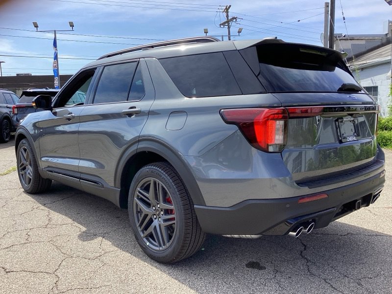 New 2026 Ford Explorer ST w/ Sun And Sound Package AWD/4WD image 6