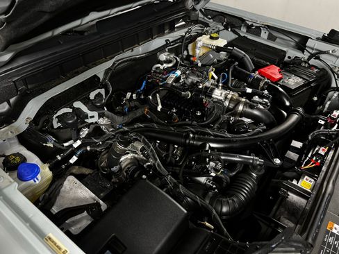 Used 2024 Ford Bronco Wildtrak image 10