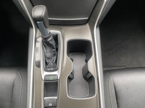 Used 2018 Honda Accord LX image 27