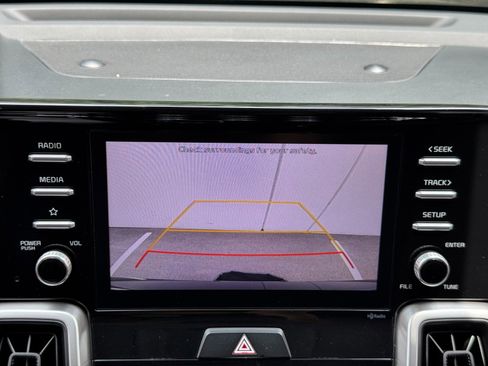 Used 2021 Kia Sorento LX FWD image 23