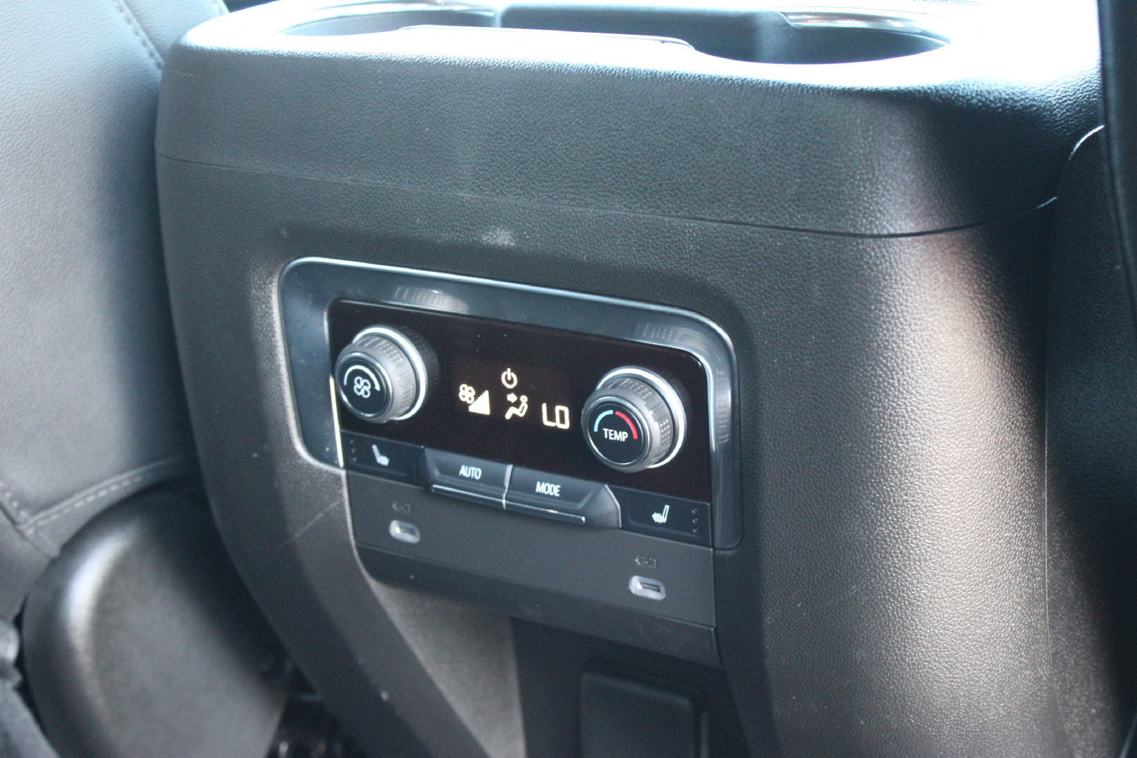 Used 2022 Chevrolet Tahoe Premier w/ Texas Edition AWD/4WD image 26