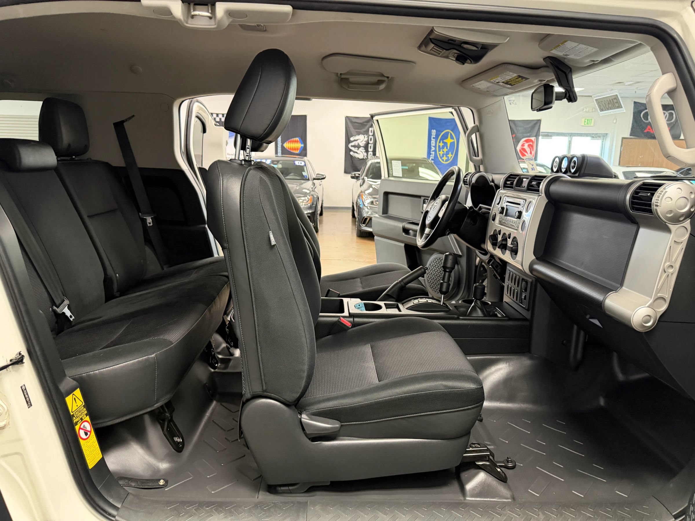 Used 2013 Toyota FJ Cruiser 4WD w/ Convenience Pkg image 22
