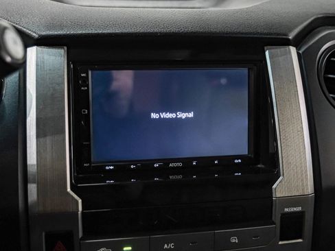 Used 2015 Toyota Tundra SR image 28