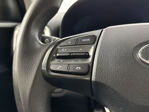 Used 2020 Hyundai Venue SEL image 15