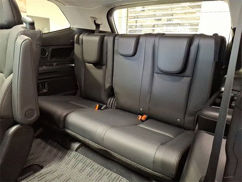 Certified 2025 Subaru Ascent Bronze Edition image 9