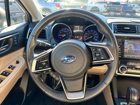 Used 2018 Subaru Outback 3.6R Limited image 26