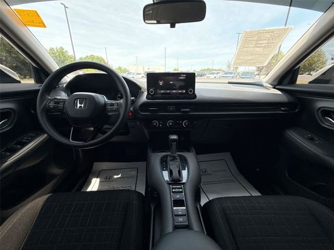 Certified 2025 Honda HR-V LX image 22