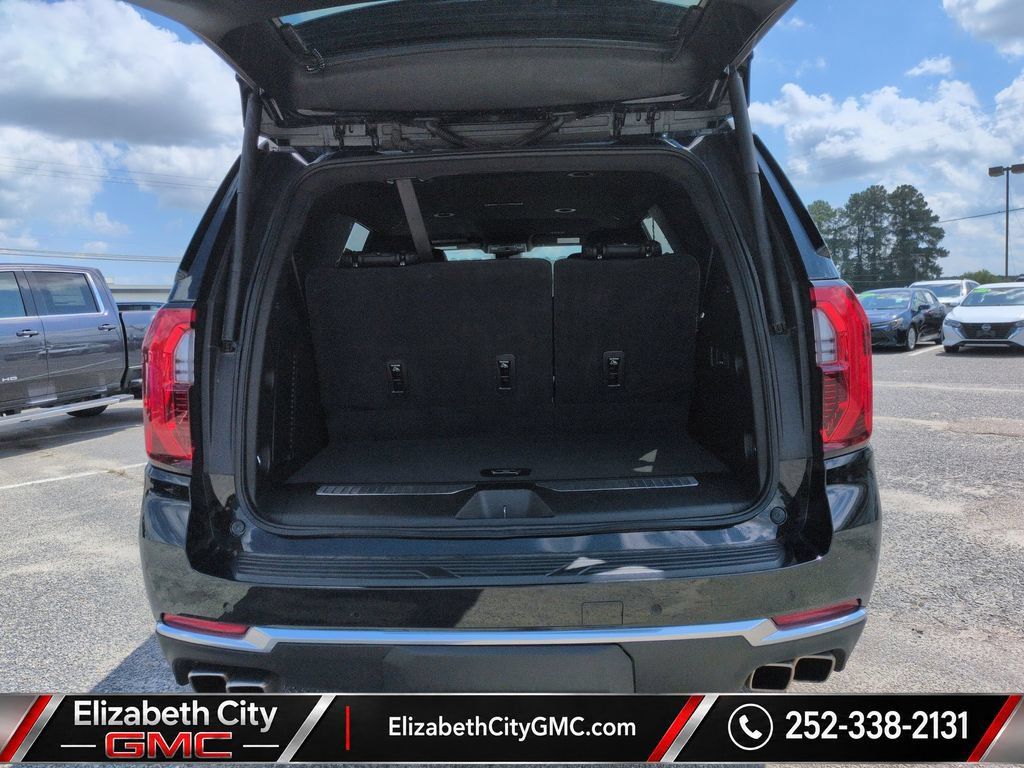 Used 2025 GMC Yukon Denali AWD/4WD image 23