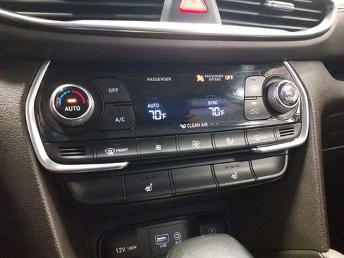 Used 2019 Hyundai Santa Fe Limited AWD/4WD image 7