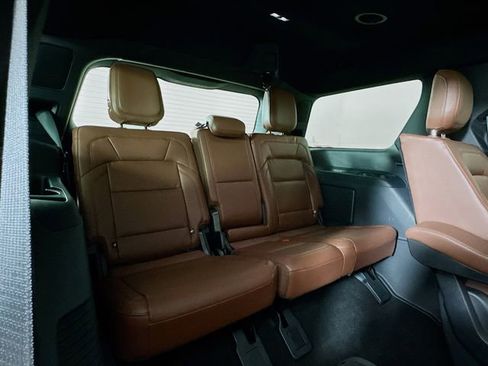 New 2025 Lincoln Navigator Reserve image 29