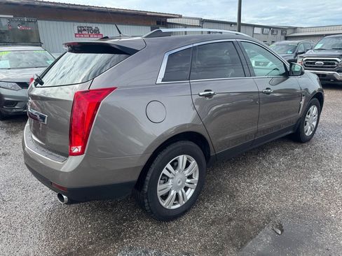 Used 2011 Cadillac SRX Luxury FWD image 6