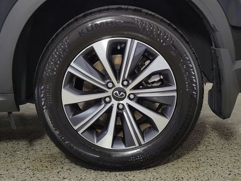 Certified 2025 INFINITI QX60 Pure FWD image 9