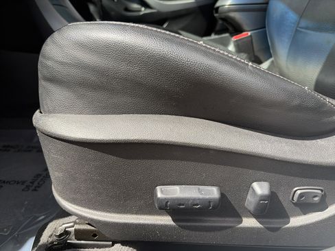 Used 2013 Hyundai Elantra Limited w/ Technology Pkg FWD image 12