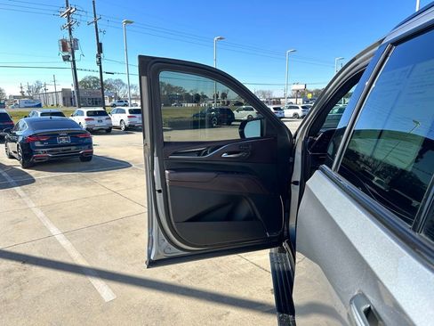 Used 2023 Cadillac Escalade Sport Platinum w/ Heavy-Duty Trailer Package image 8