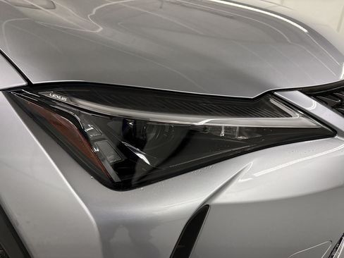 Used 2024 Lexus UX 250h FWD image 12