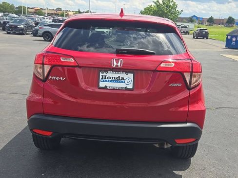 Used 2018 Honda HR-V EX image 6