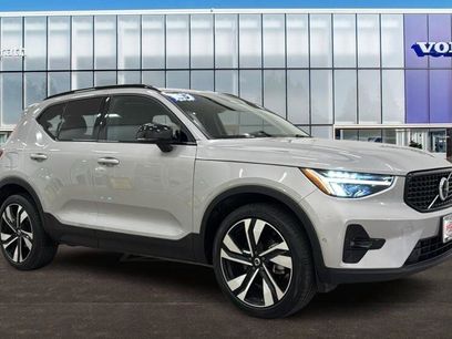 Used 2025 Volvo XC40 B5 Plus