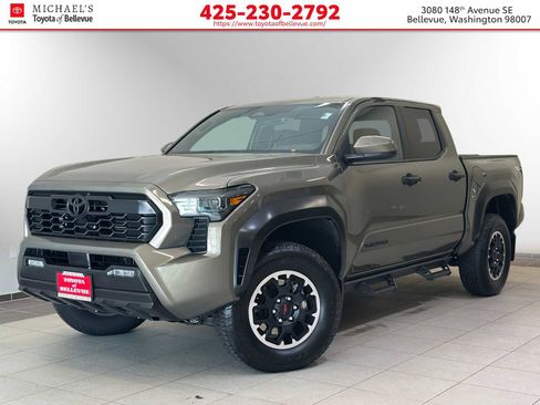 Certified 2025 Toyota Tacoma TRD Off-Road AWD/4WD image 1