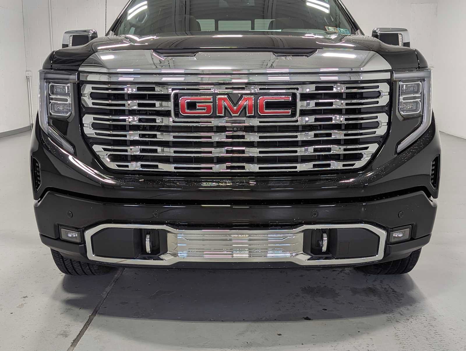 Certified 2023 GMC Sierra 1500 Denali AWD/4WD image 2