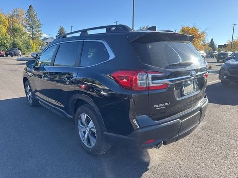 Used 2023 Subaru Ascent Premium w/ Convenience Package image 5