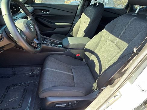 Used 2025 Honda Accord Sport image 16