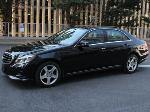 Used 2015 Mercedes-Benz E 350 4MATIC Sedan image 12