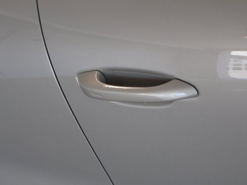 New 2025 Porsche Cayenne S image 17