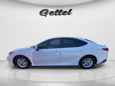 Used 2026 Toyota Camry LE w/ Convenience Package FWD image 8