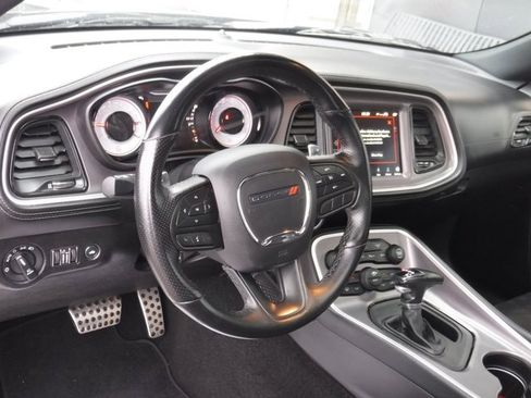 Used 2022 Dodge Challenger R/T Scat Pack w/ Shaker Package image 25