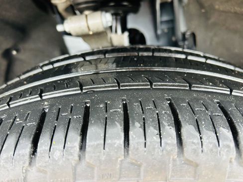 Used 2023 Jeep Grand Cherokee L Limited w/ Luxury Tech Group II image 48