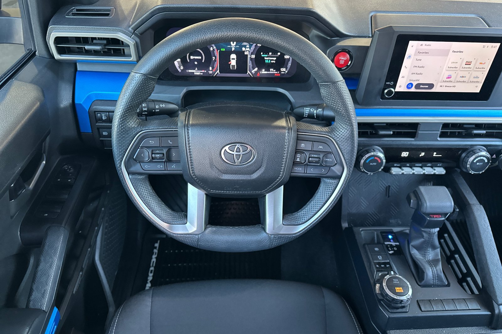 Used 2025 Toyota Tacoma TRD Sport AWD/4WD image 13