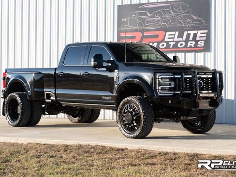 Used 2023 Ford F450 Lariat w/ FX4 Off-Road Package image 2