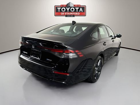 Used 2024 Honda Accord Sport image 7