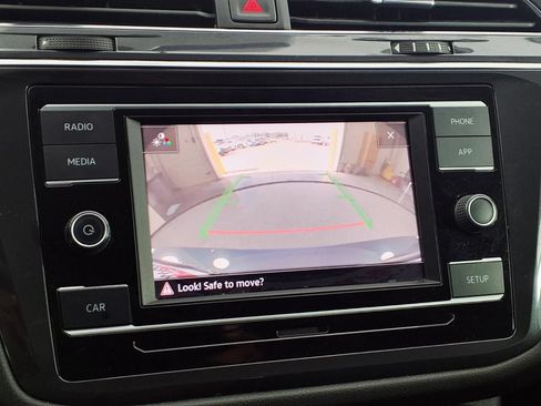 Used 2019 Volkswagen Tiguan S w/ Driver Assistance Package FWD image 23