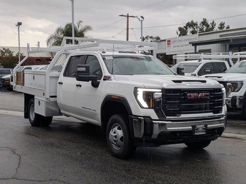 New 2026 GMC Sierra 3500 Pro w/ Convenience Package image 4