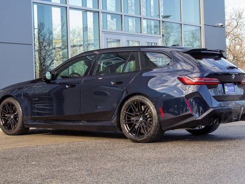 Used 2025 BMW M5 Touring image 8