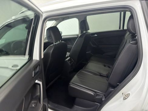 Used 2022 Volkswagen Tiguan SE FWD image 21