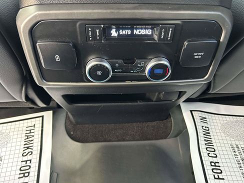 Used 2020 Ford Expedition XLT w/ Equipment Group 202A RWD image 19