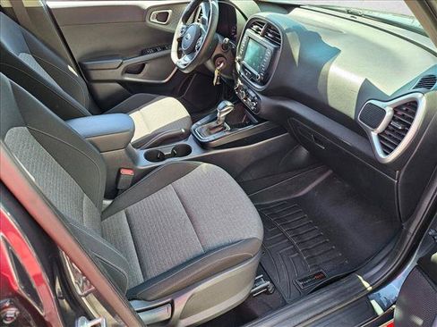 Used 2020 Kia Soul GT-Line FWD image 19