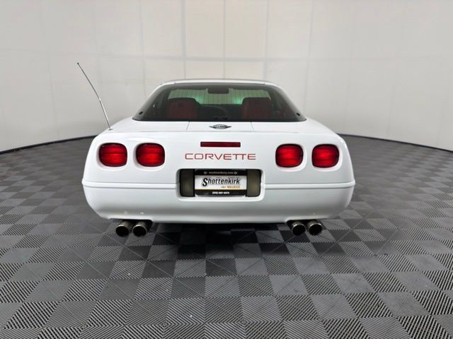 Used 1993 Chevrolet Corvette Coupe RWD image 34