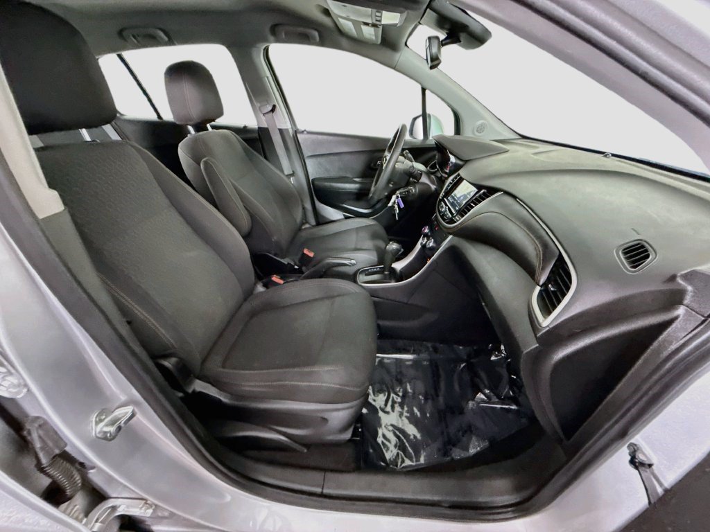 Used 2019 Chevrolet Trax LS FWD image 26
