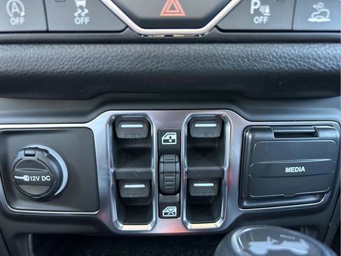 New 2026 Jeep Wrangler Sport S image 20