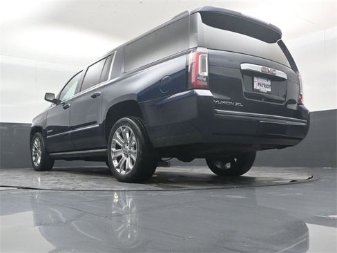 Used 2018 GMC Yukon XL Denali image 44
