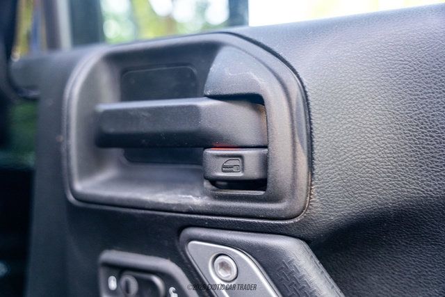 Used 2017 Jeep Wrangler Unlimited Rubicon w/ Connectivity Group AWD/4WD image 75