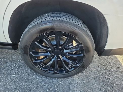 Used 2023 GMC Yukon Denali w/ Max Trailering Package image 8