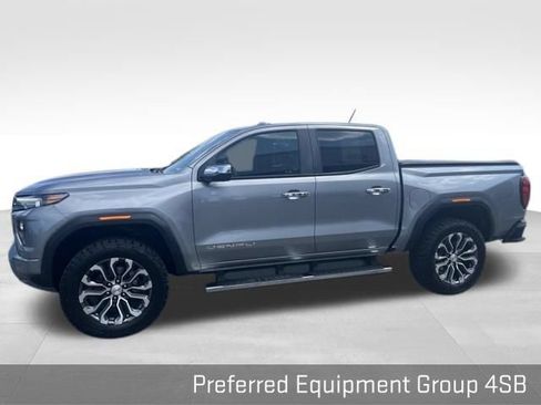 Used 2023 GMC Sierra 1500 AT4 w/ Technology Package AWD/4WD image 10